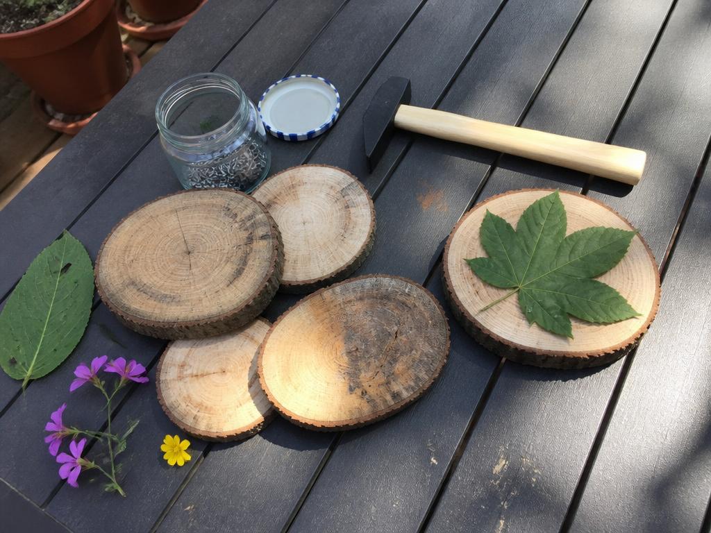 Log Slice Hammering Basket