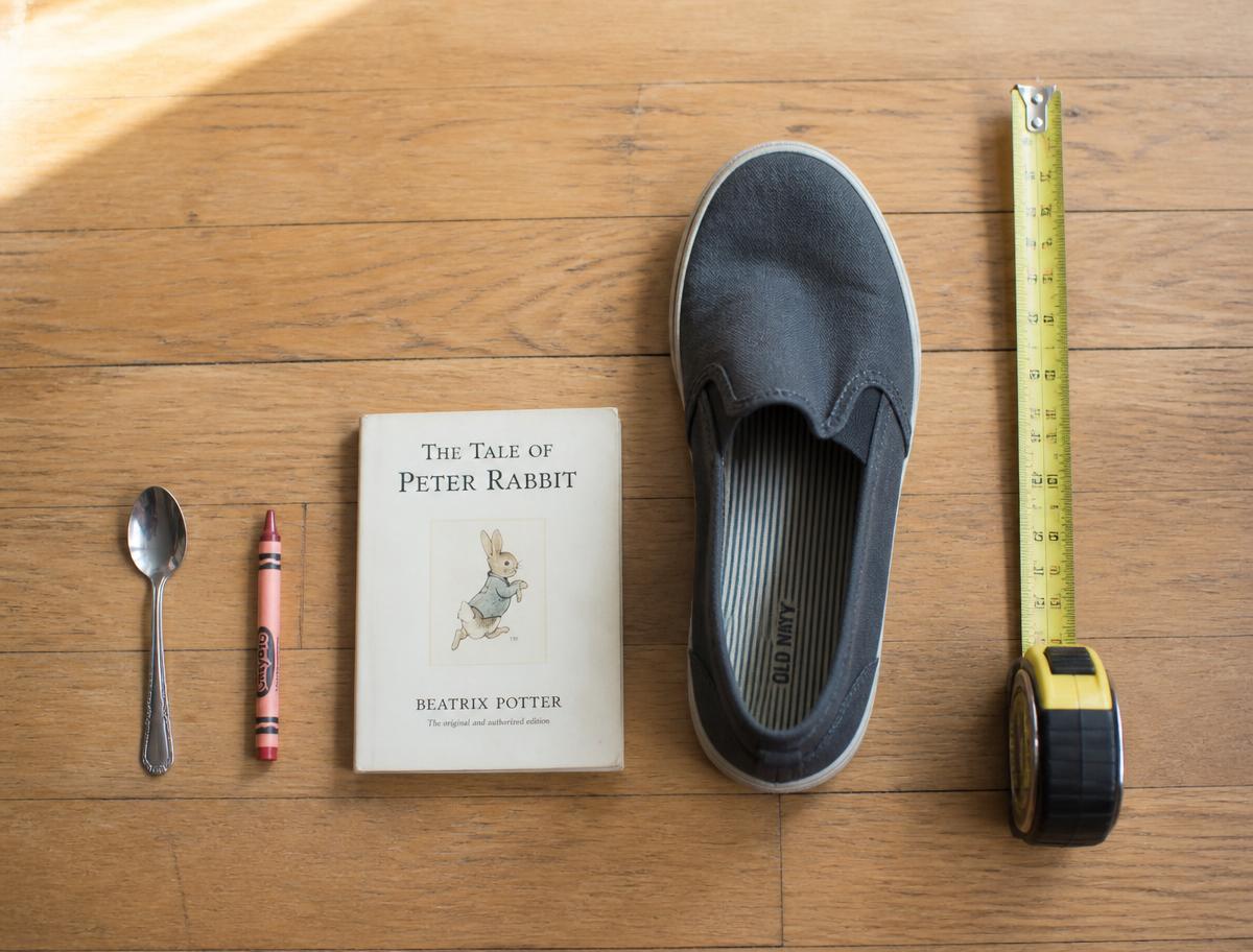 Ordering objects shortest to longest before anything is measured.